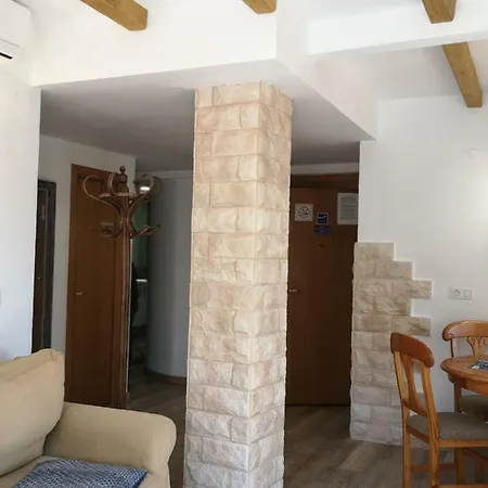 Santa Apartament *